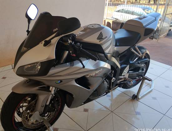 HONDA CBR 1000RR FIREBLADE 