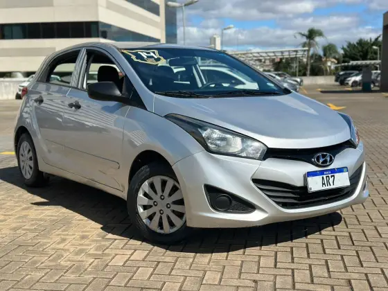 HYUNDAI HB20 1.0 COMFORT 12V FLEX 4P MANUAL HYUNDAI HB20 1.0 COMFORT 12V FLEX 4P MANUAL