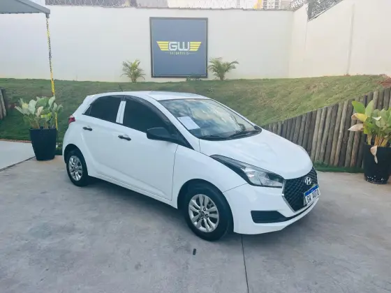 HYUNDAI HB20 1.0 UNIQUE 12V FLEX 4P MANUAL HYUNDAI HB20 1.0 UNIQUE 12V FLEX 4P MANUAL