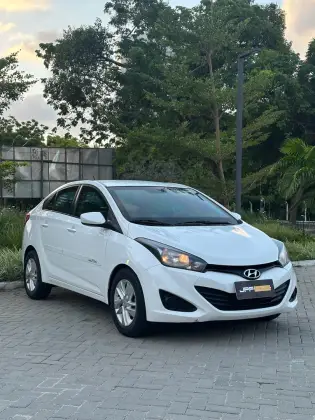 HYUNDAI HB20S 1.6 COMFORT PLUS 16V FLEX 4P AUTOMÁTICO HYUNDAI HB20S 1.6 COMFORT PLUS 16V FLEX 4P AUTOMÁTICO