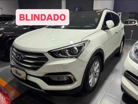 HYUNDAI SANTA FÉ 3.3 MPFI 4X4 7 LUGARES V6 270CV GASOLINA 4P AUTOMÁTICO HYUNDAI SANTA FÉ 3.3 MPFI 4X4 7 LUGARES V6 270CV GASOLINA 4P AUTOMÁTICO
