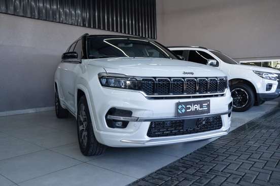 JEEP-COMMANDER-2023