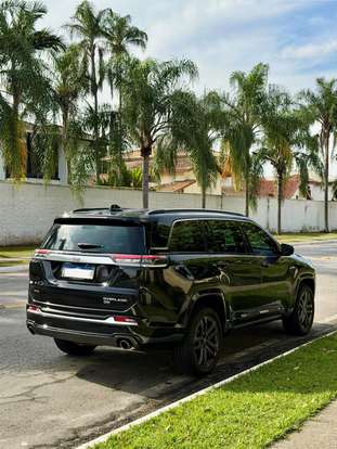 JEEP-COMMANDER-2.0 HURRICANE 4 TURBO GASOLINA OVERLAND AT9 JEEP-COMMANDER-2025