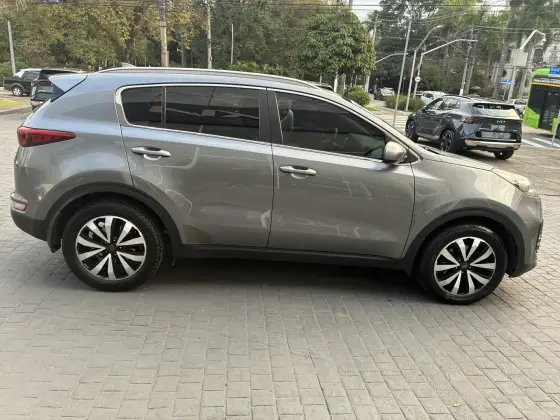 KIA SPORTAGE 2.0 LX 4X2 16V FLEX 4P AUTOMÁTICO KIA SPORTAGE 2.0 LX 4X2 16V FLEX 4P AUTOMÁTICO