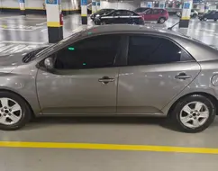 KIA CERATO 1.6 EX3 SEDAN 16V GASOLINA 4P MANUAL KIA CERATO 1.6 EX3 SEDAN 16V GASOLINA 4P MANUAL
