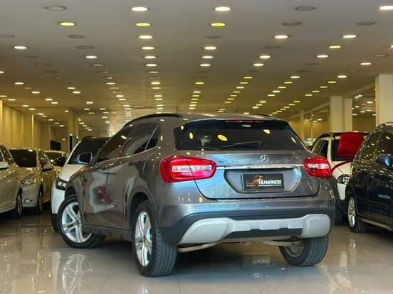 MERCEDES-BENZ-GLA 200-2018