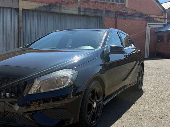 MERCEDES-BENZ-CLASSE A-1.6 200 TURBO URBAN GASOLINA 4P AUTOMATIZADO MERCEDES-BENZ-CLASSE A-2013