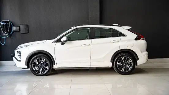 MITSUBISHI-ECLIPSE CROSS-2024