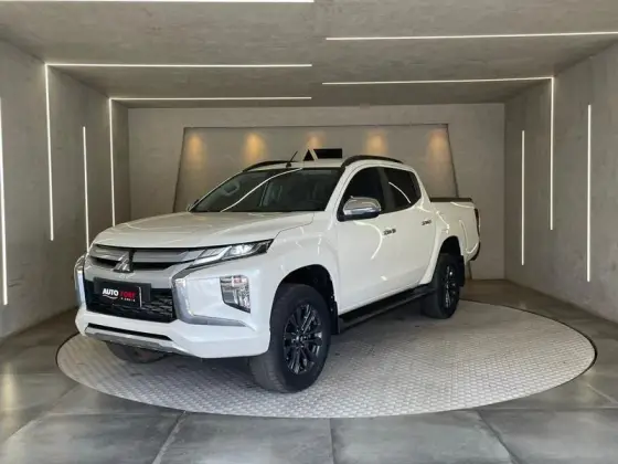 MITSUBISHI L200 TRITON 2.4 16V TURBO DIESEL SPORT HPE CD 4P 4X4 AUTOMÁTICO