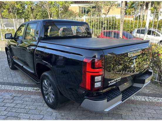 MITSUBISHI-L200 TRITON-2025