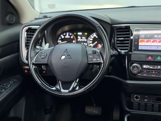 MITSUBISHI-OUTLANDER-2.2 4X4 16V DIESEL 4P AUTOMÁTICO MITSUBISHI-OUTLANDER-2018