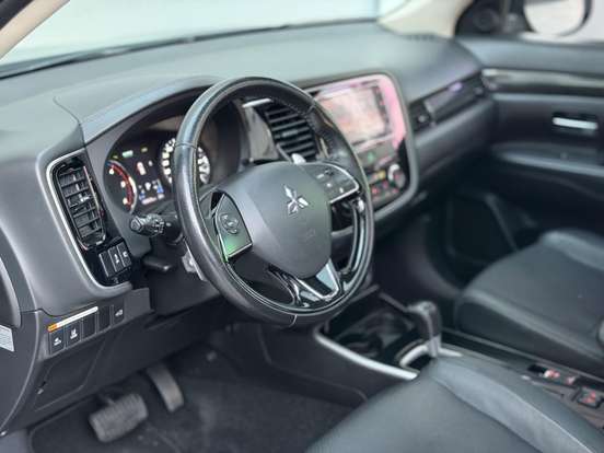 MITSUBISHI-OUTLANDER-2.2 4X4 16V DIESEL 4P AUTOMÁTICO MITSUBISHI-OUTLANDER-2018