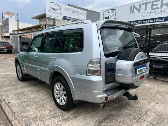 MITSUBISHI PAJERO FULL 3.2 HPE 4X4 16V TURBO INTERCOOLER DIESEL 4P AUTOMÁTICO MITSUBISHI PAJERO FULL 3.2 HPE 4X4 16V TURBO INTERCOOLER DIESEL 4P AUTOMÁTICO