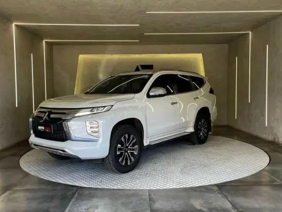 MITSUBISHI PAJERO SPORT 2.4 16V MIVEC TURBO DIESEL HPE AWD AUTOMÁTICO MITSUBISHI PAJERO SPORT 2.4 16V MIVEC TURBO DIESEL HPE AWD AUTOMÁTICO