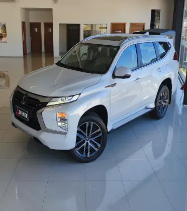MITSUBISHI PAJERO SPORT 2.4 16V MIVEC TURBO DIESEL LEGEND AWD AUTOMÁTICO MITSUBISHI PAJERO SPORT 2.4 16V MIVEC TURBO DIESEL LEGEND AWD AUTOMÁTICO