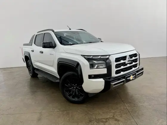 MITSUBISHI TRITON 2.4 BITURBO DIESEL CD KATANA 4X4 AUTOMÁTICO MITSUBISHI TRITON 2.4 BITURBO DIESEL CD KATANA 4X4 AUTOMÁTICO