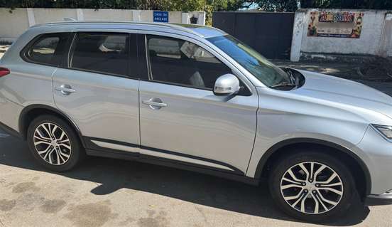 MITSUBISHI-OUTLANDER-2017