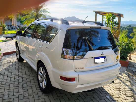 MITSUBISHI-OUTLANDER-3.0 GT4 4X4 V6 24V GASOLINA 4P AUTOMÁTICO MITSUBISHI-OUTLANDER-2012