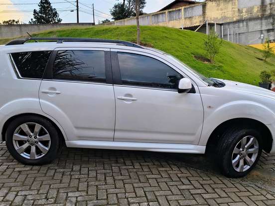 MITSUBISHI-OUTLANDER-3.0 GT4 4X4 V6 24V GASOLINA 4P AUTOMÁTICO MITSUBISHI-OUTLANDER-2012
