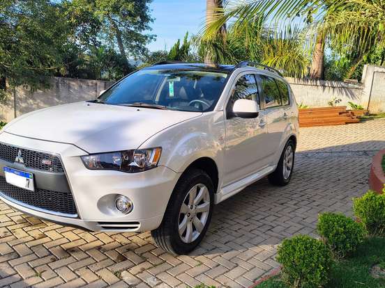 MITSUBISHI-OUTLANDER-3.0 GT4 4X4 V6 24V GASOLINA 4P AUTOMÁTICO MITSUBISHI-OUTLANDER-2012