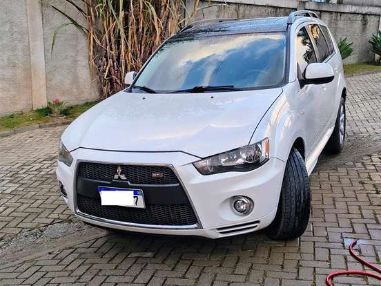 MITSUBISHI-OUTLANDER-3.0 GT4 4X4 V6 24V GASOLINA 4P AUTOMÁTICO MITSUBISHI-OUTLANDER-2012