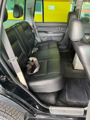 MITSUBISHI-PAJERO-2010