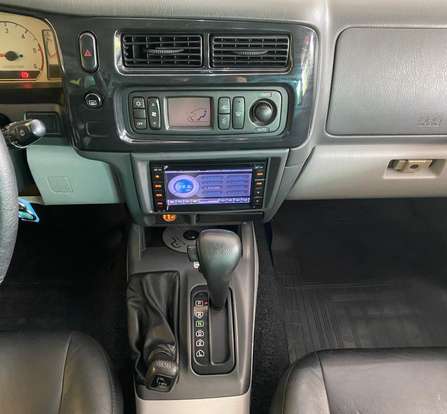 MITSUBISHI-PAJERO-2010