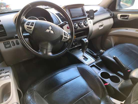 MITSUBISHI-PAJERO DAKAR-2011