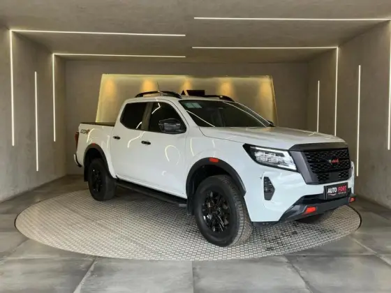 NISSAN FRONTIER 2.3 16V TURBO DIESEL PRO4X CD 4X4 AUTOMÁTICO