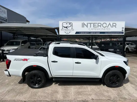 NISSAN FRONTIER 2.3 16V TURBO DIESEL PRO4X CD 4X4 AUTOMÁTICO NISSAN FRONTIER 2.3 16V TURBO DIESEL PRO4X CD 4X4 AUTOMÁTICO