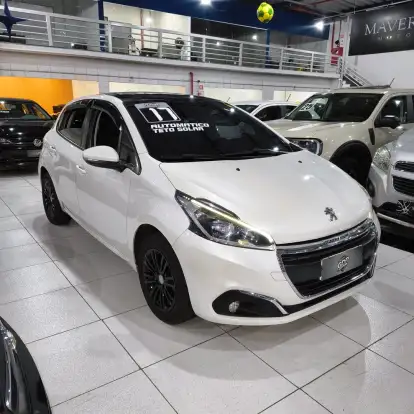 PEUGEOT-208-2017
