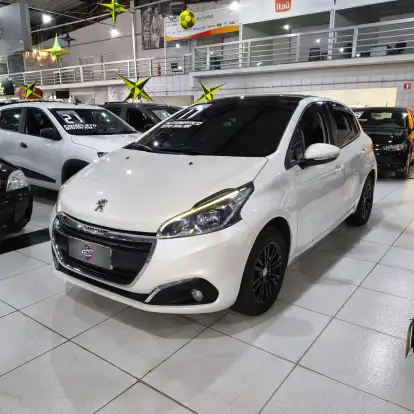 PEUGEOT-208-2017
