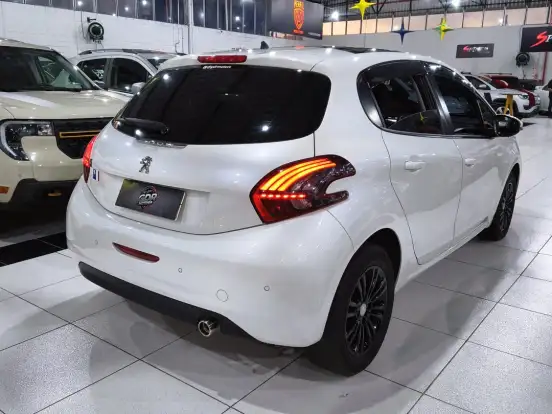 PEUGEOT-208-1.6 ALLURE 16V FLEX 4P AUTOMÁTICO PEUGEOT-208-2017