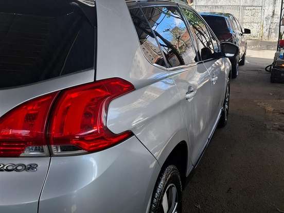 PEUGEOT-2008-1.6 16V FLEX GRIFFE 4P AUTOMÁTICO PEUGEOT-2008-2016