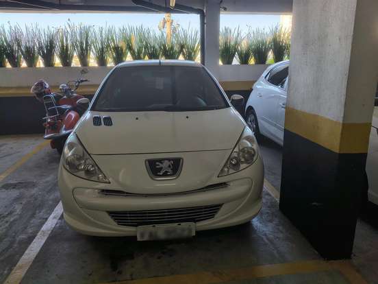 PEUGEOT-207-2012