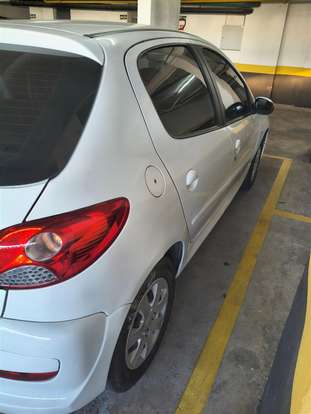 PEUGEOT-207-2012