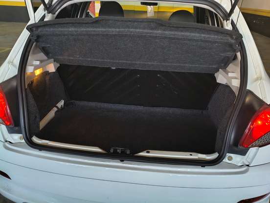 PEUGEOT-207-2012