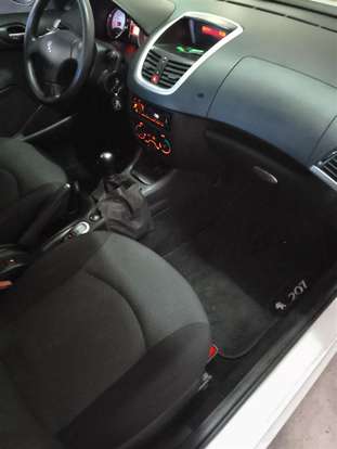PEUGEOT-207-2012
