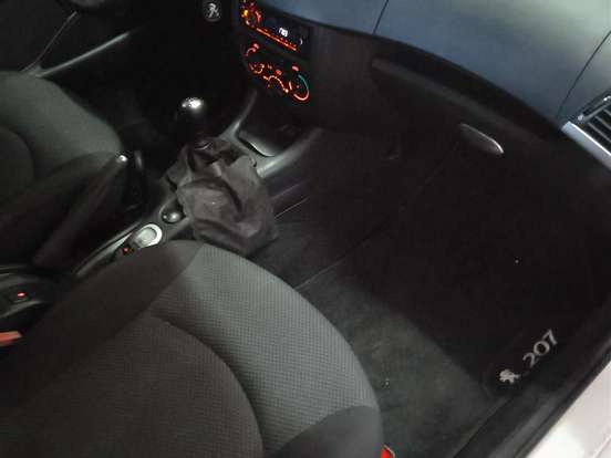PEUGEOT-207-1.4 XR 8V FLEX 4P MANUAL PEUGEOT-207-2012