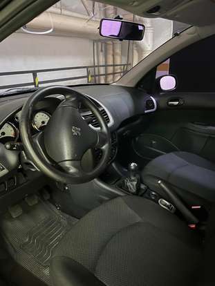 PEUGEOT-207-2011