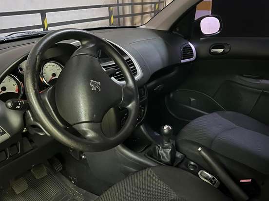 PEUGEOT-207-1.4 XR 8V FLEX 4P MANUAL PEUGEOT-207-2011