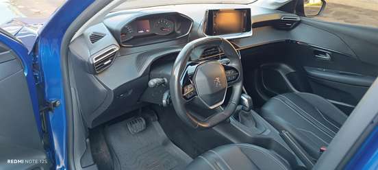 PEUGEOT-208-2022