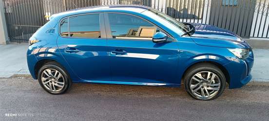 PEUGEOT-208-2022