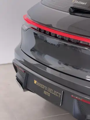 PORSCHE-MACAN-2023
