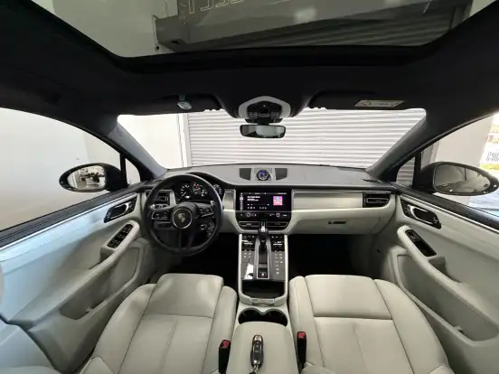 PORSCHE-MACAN-2023