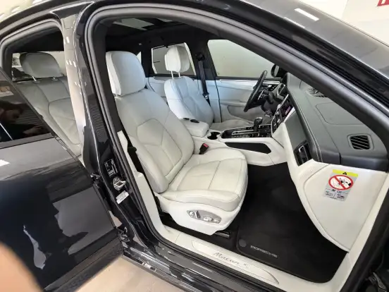 PORSCHE-MACAN-2023