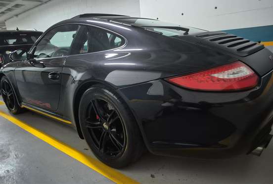 PORSCHE-911-2011