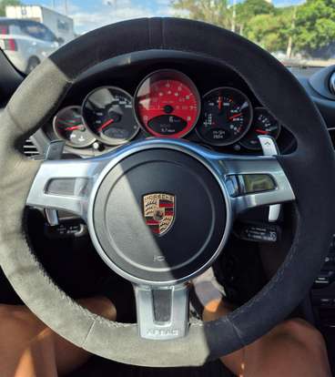 PORSCHE-911-2011