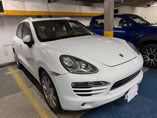 PORSCHE-CAYENNE-2013