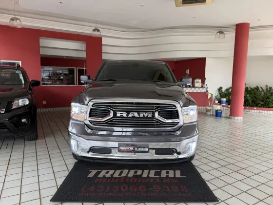 RAM CLASSIC 5.7 V8 GASOLINA LARAMIE CD 4X4 AUTOMÁTICO RAM CLASSIC 5.7 V8 GASOLINA LARAMIE CD 4X4 AUTOMÁTICO
